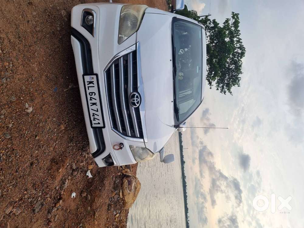 Innova 2.5g Re, Very Good Condition, All Documents Clear.