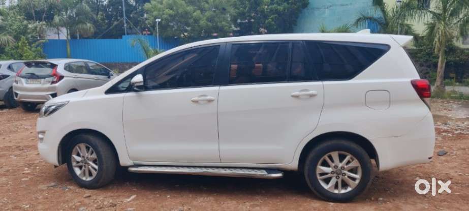 Toyota Innova Crysta 2.8 Gx Automatic 7 Str, 2016, Diesel