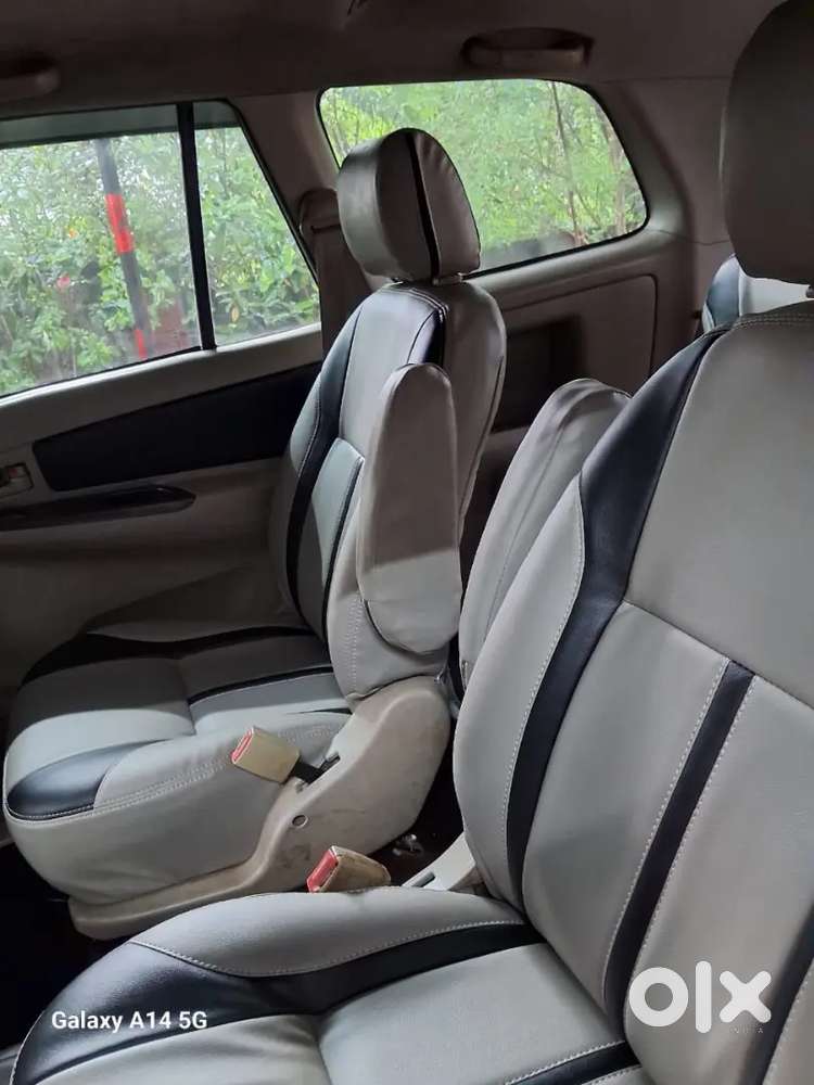 Toyota Innova Hycross 2013