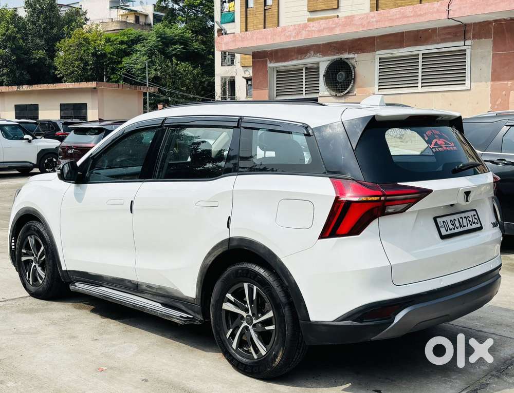 Mahindra Xuv700 2.0 Ax 5 Petrol Mt Str, 2022, Petrol