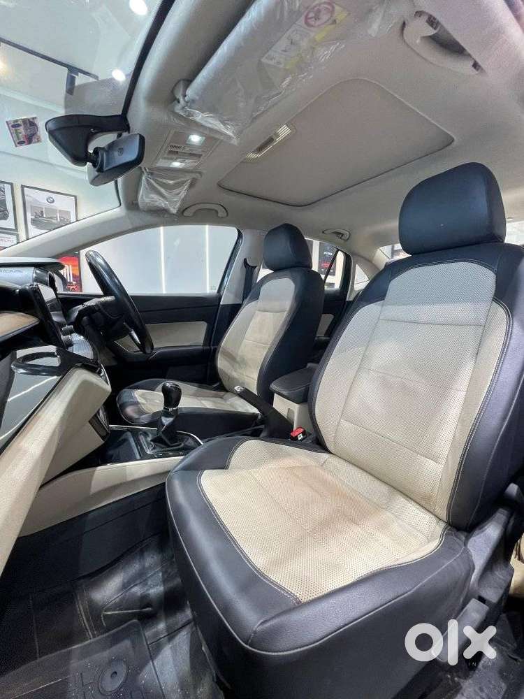 Skoda Slavia 1.0 Tsi Style, 2022, Petrol