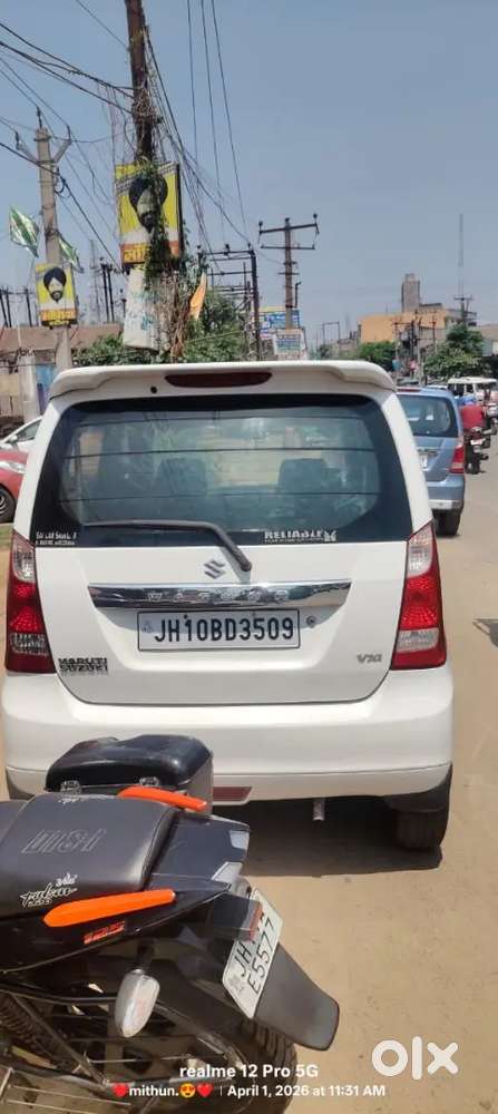 Maruti Suzuki Wagon R 1.0 2017 Petrol . Company Fitted Music Sistem