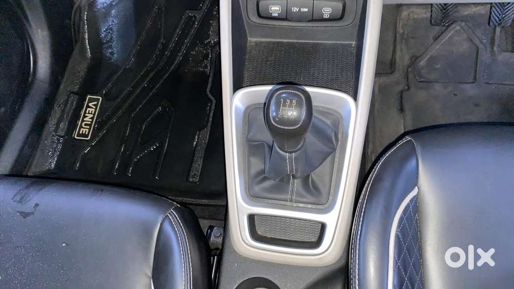 Hyundai Venue 1.2 S (o), 2023, Petrol
