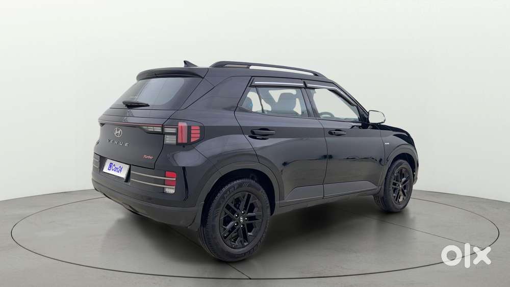 Hyundai Venue Sx(o) 1.0 Turbo Dct Knight Edition, 2023, Petrol