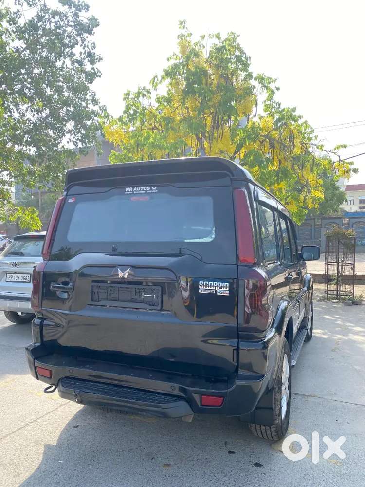 Mahindra Scorpio Classic 2025 Diesel Manual