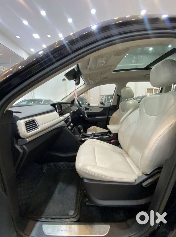 Mahindra Xuv700 2.2 Ax 7 Diesel At Luxury Pack Str, 2023, Diesel