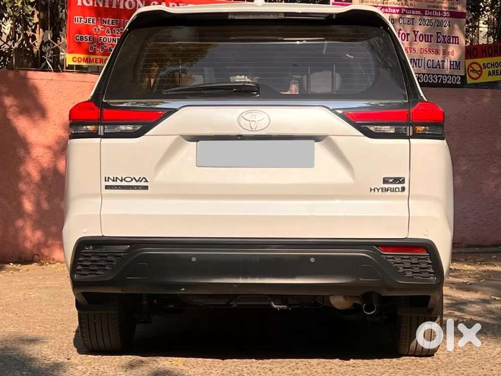 Toyota Innova Hycross 2.0 Zx (o) Hybrid 7 Str, 2025, Petrol