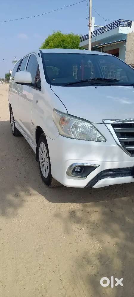 Toyota Innova 2.5 G 2012 (10)