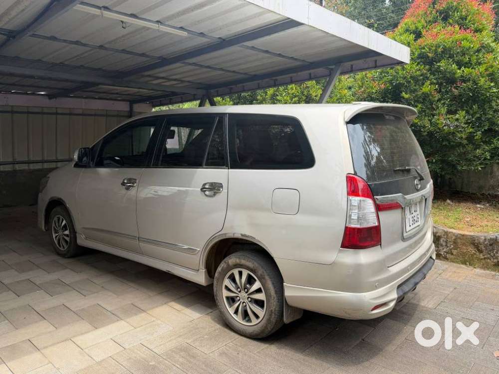 Toyota Innova 2.0 V, 2015, Diesel
