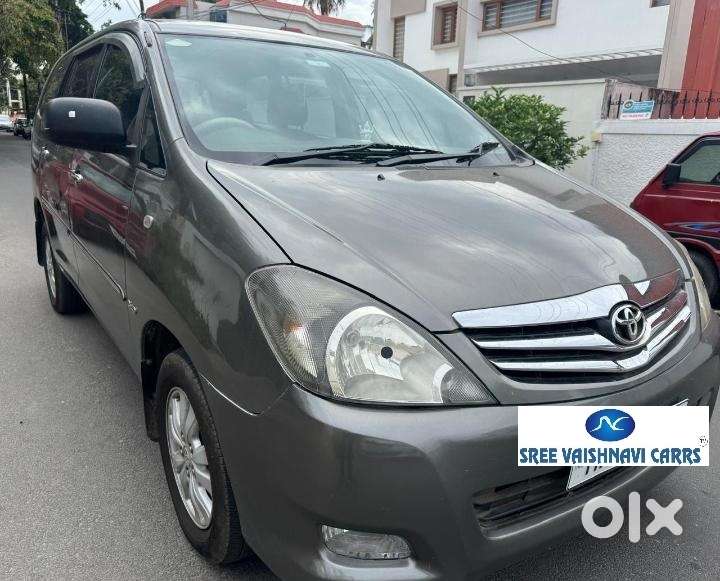 Toyota Innova 2.5 V Diesel 8-seater, 2011, Diesel