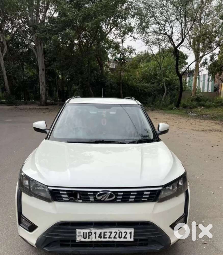 Mahindra Xuv300 1.2 W6 Amt Petrol, 2022, Petrol