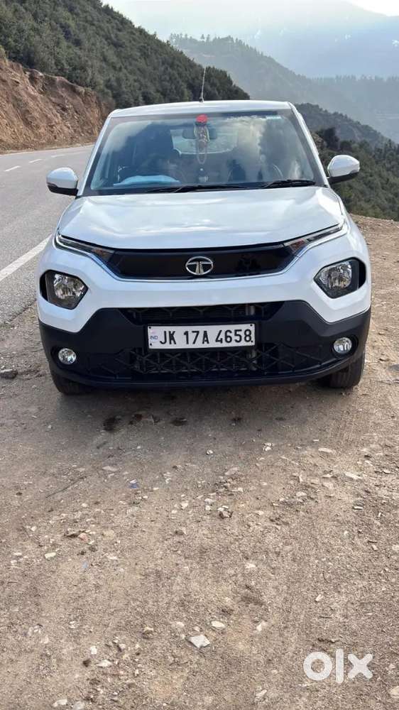 Tata Punch Dazzle Amt 2022