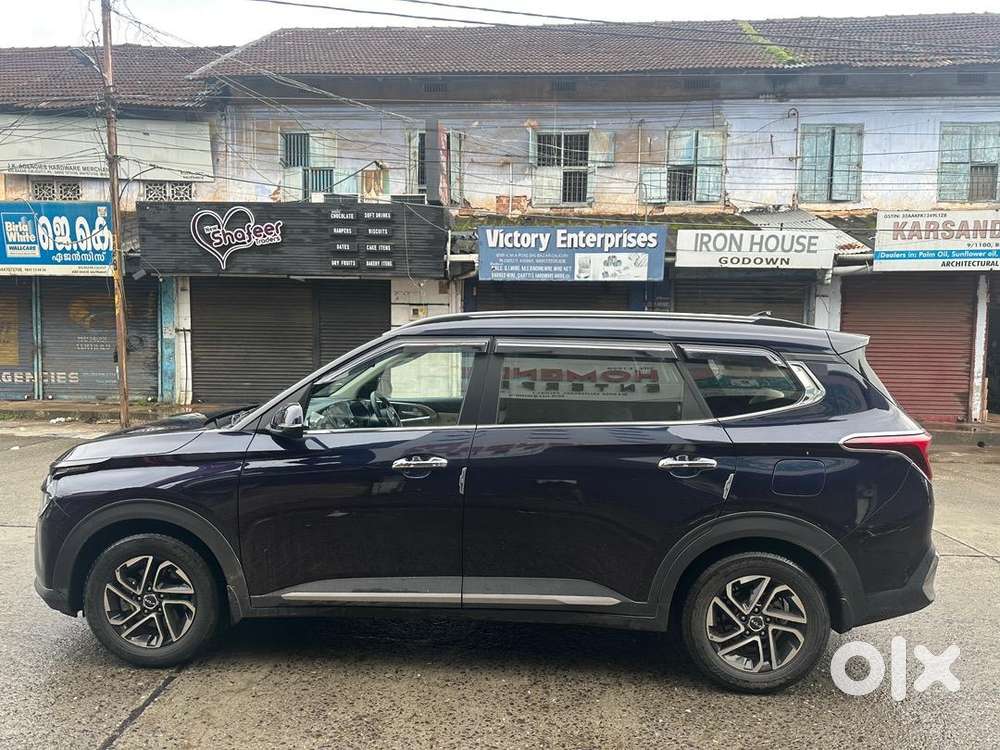 Kia Carens 2022 Petrol Well Maintained