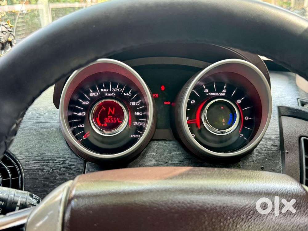 Mahindra Xuv500 2014 Diesel Well Maintained