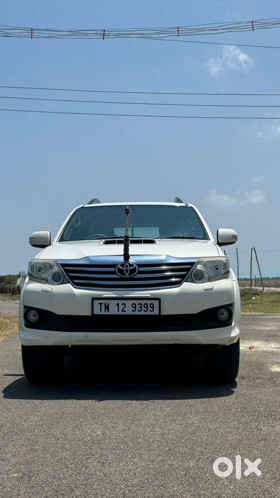 Toyota Fortuner 2013 Diesel 285000 Km Driven