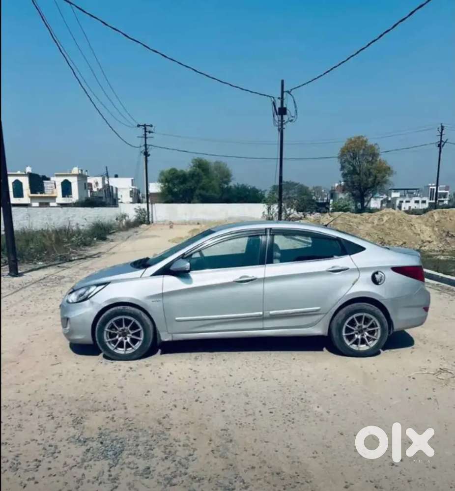 Hyundai Fluidic Verna 2011