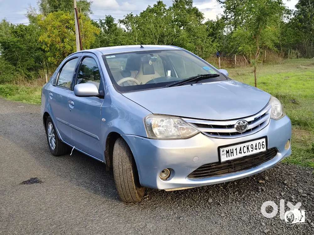 Toyota Etios 1.5 V 2011