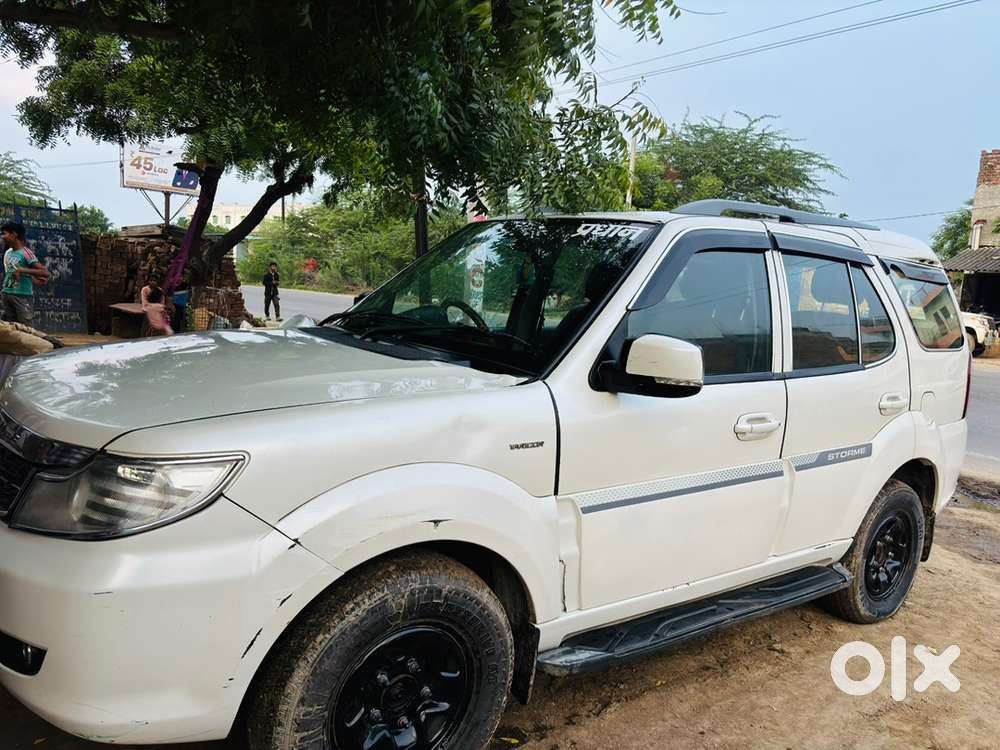 2017 Tata Safari Storme Diesel Manual