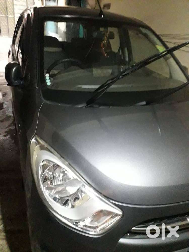 Hyundai I10 Sportz 1.2 (2013)  30,000 Km  Excellent Condition  Grey