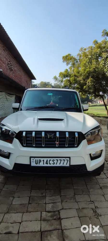 स्कॉर्पियो 6 प्लस सन 2015 लास्ट मॉडल एक नंबर की गाड़ी है