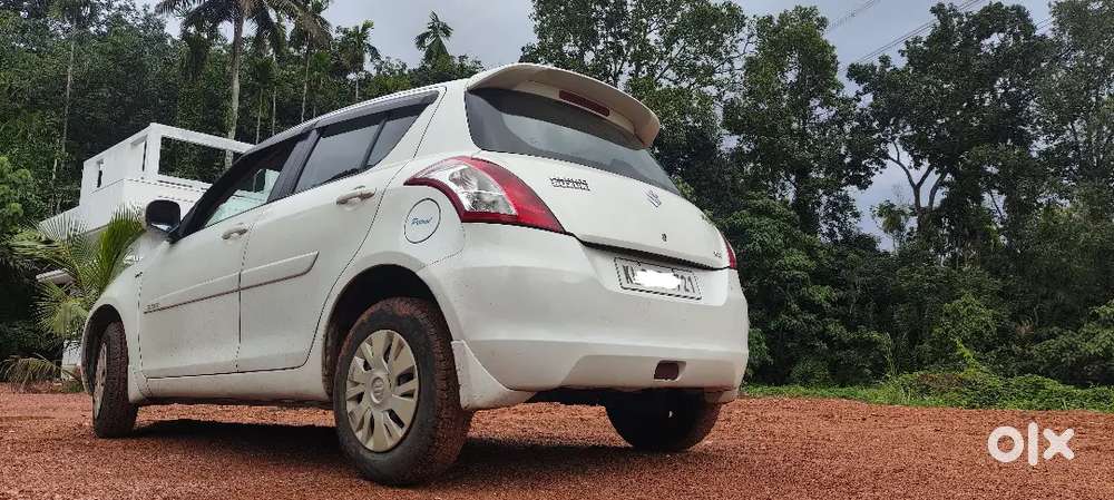 Maruti Suzuki Swift 2013 Petrol 100000 Km Driven