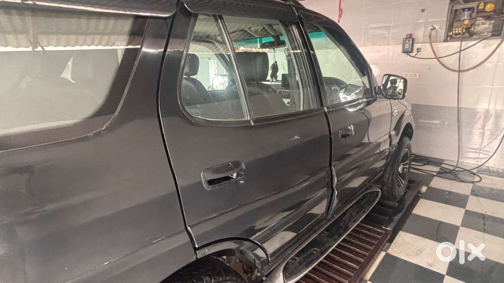 Tata Safari Diesel 2011
