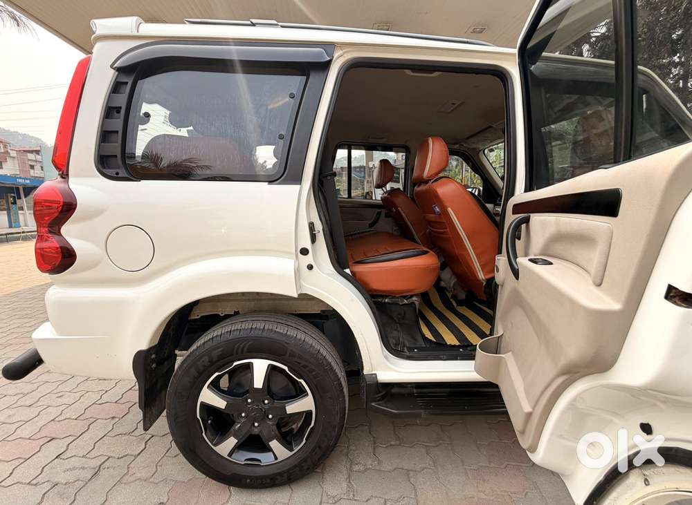 Mahindra Scorpio Classic 2.2 S 11 Mt 7 Cc, 2023, Diesel