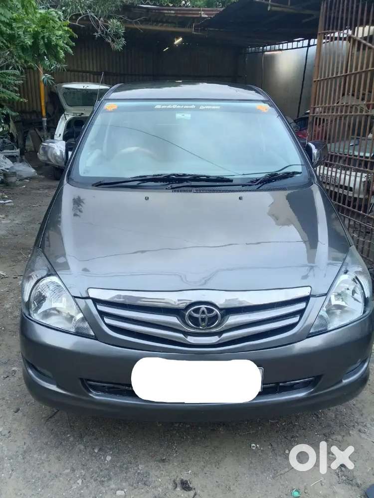 Toyota Innova 2011 Model