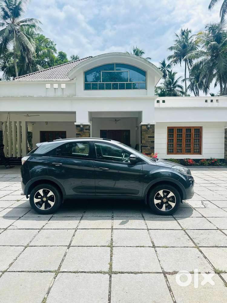 Tata Nexon 1.2 Revotron Xza Plus, 2018, Petrol