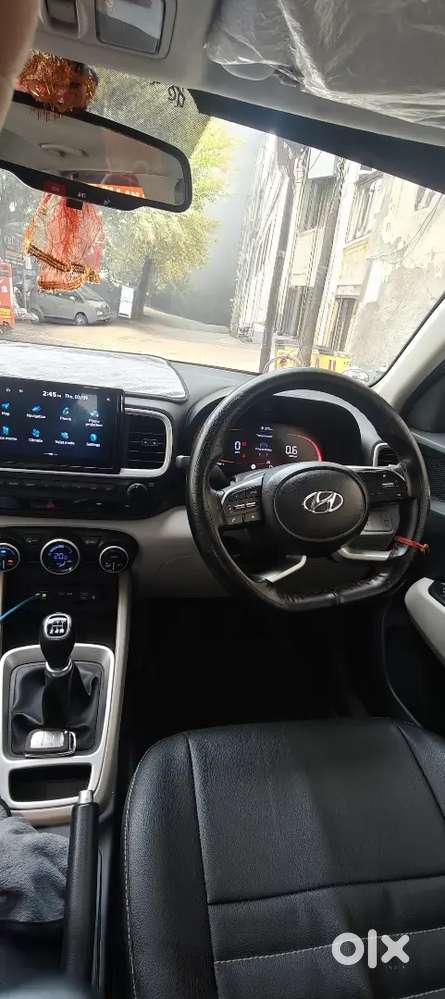 Hyundai Venue Petrol Manual 2023