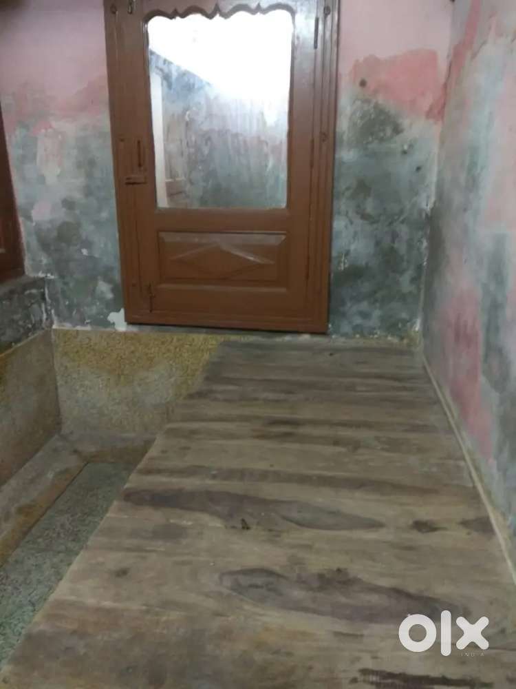 One room for rent near Shri Radha Vallabh mandir or banke Bihari Mandi