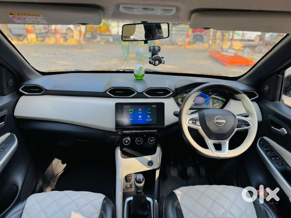 Nissan Magnite 1.0 Xv, 2022, Petrol