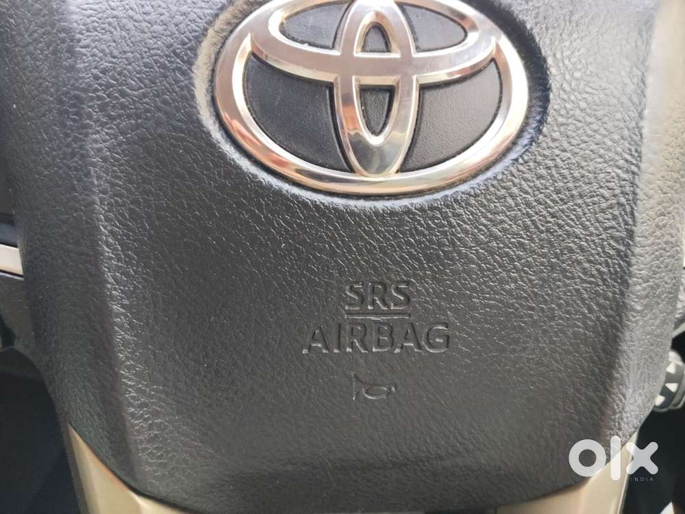 Toyota Innova Crysta 2.8z Automatic, 2017, Diesel