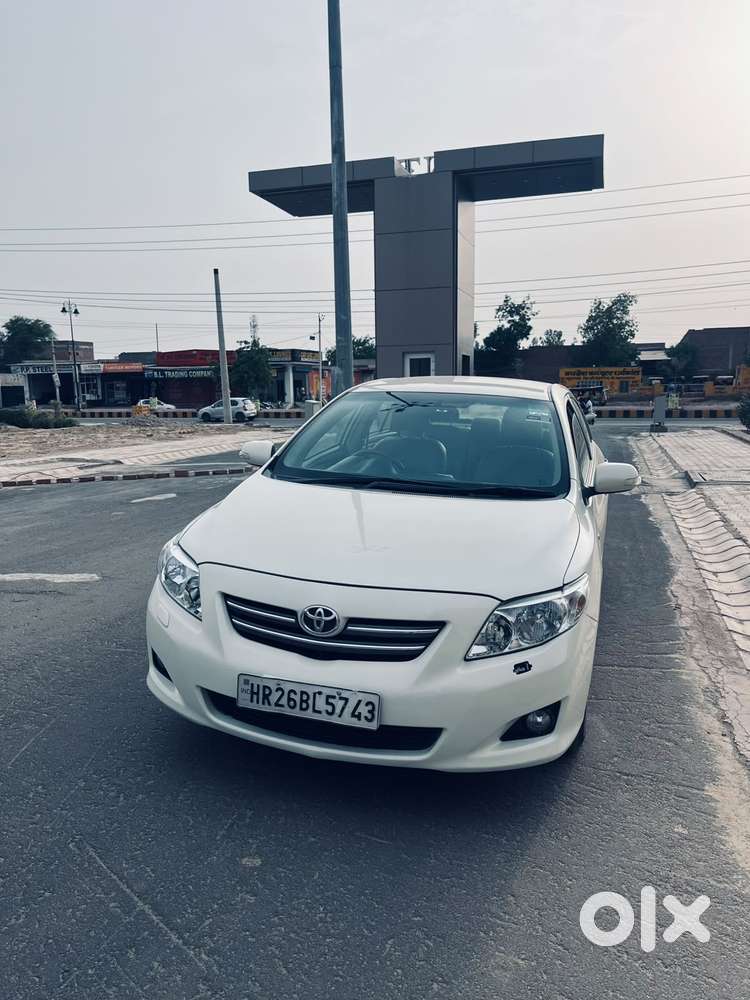 Toyota Corolla Altis [ ] 1.8 Vl At, 2011, Petrol