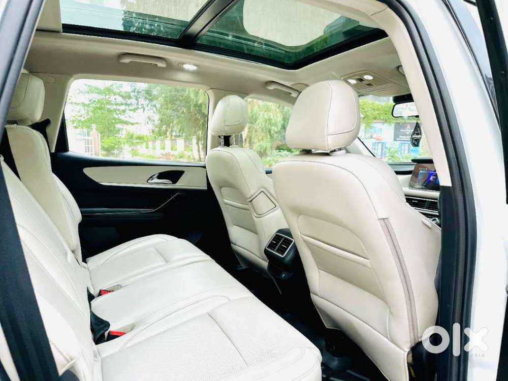Mahindra Xuv700 2.2 Ax 7 Diesel At Luxury Pack Str, 2023, Diesel