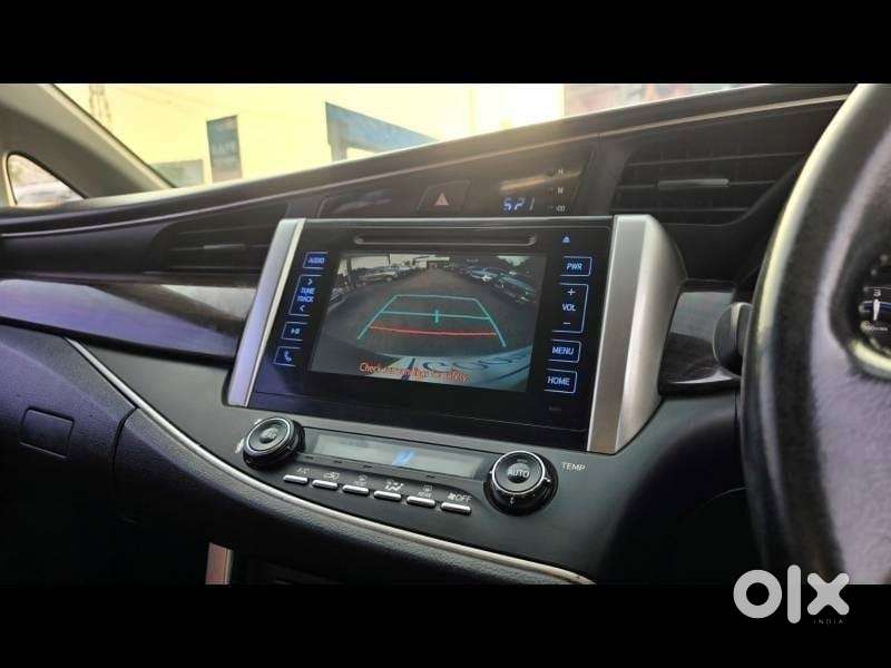 Toyota Innova Crysta 2.4 Vx Mt 8s, 2016, Diesel