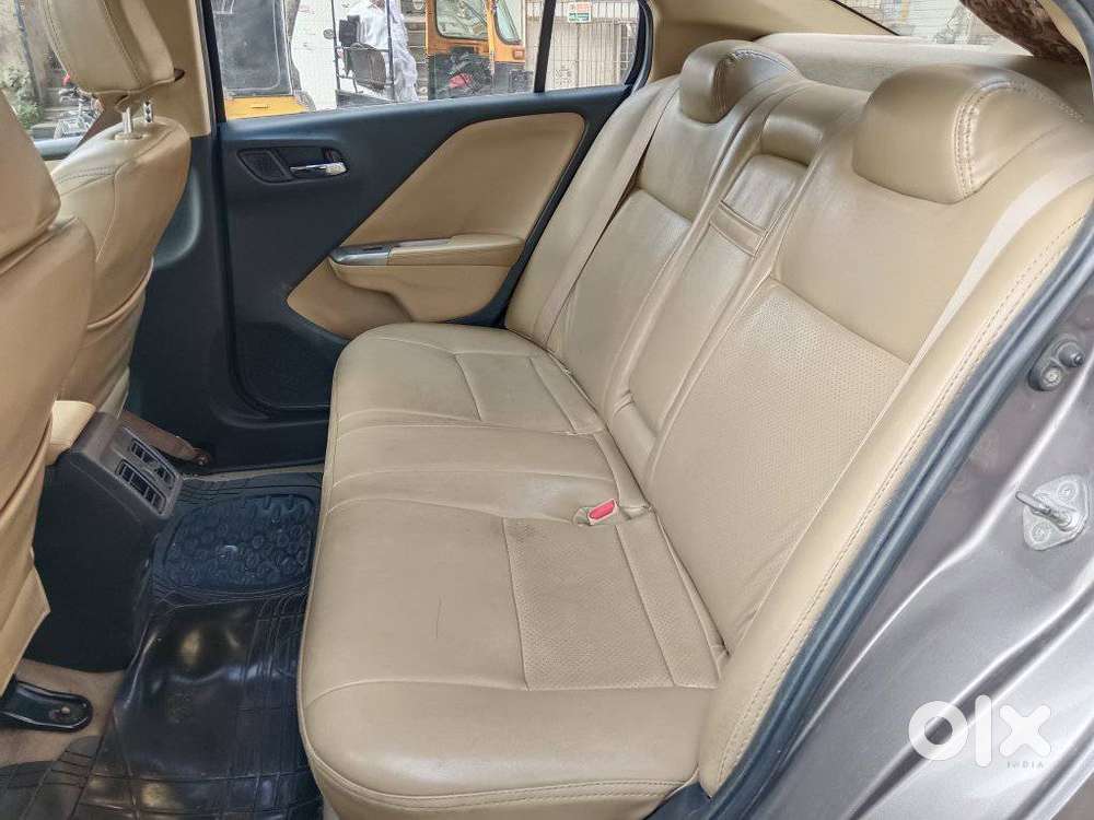 Honda City V Mt Sunroof, 2015, Petrol