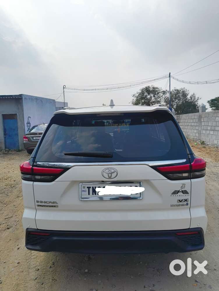 Toyota Innova Hycross 2.0 Vx (o) Hybrid 8 Str, 2025, Petrol
