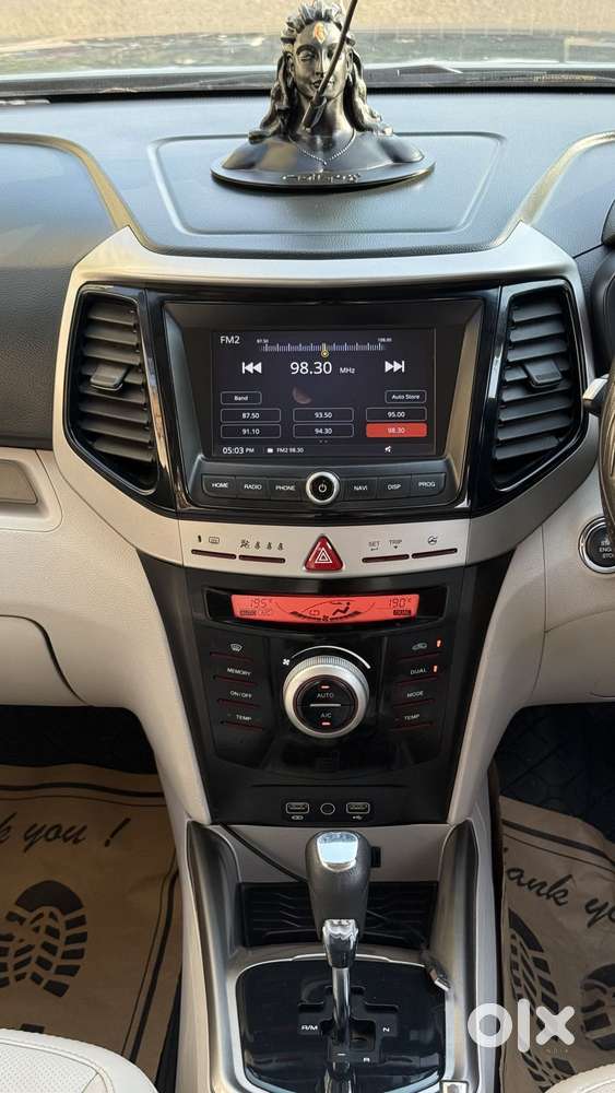 Mahindra Xuv300 1.2 W8 (o) Amt Petrol, 2023, Petrol