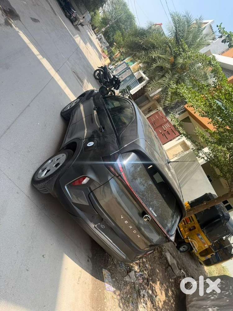 Tata Nexon 2025 Petrol 13500 Km Driven