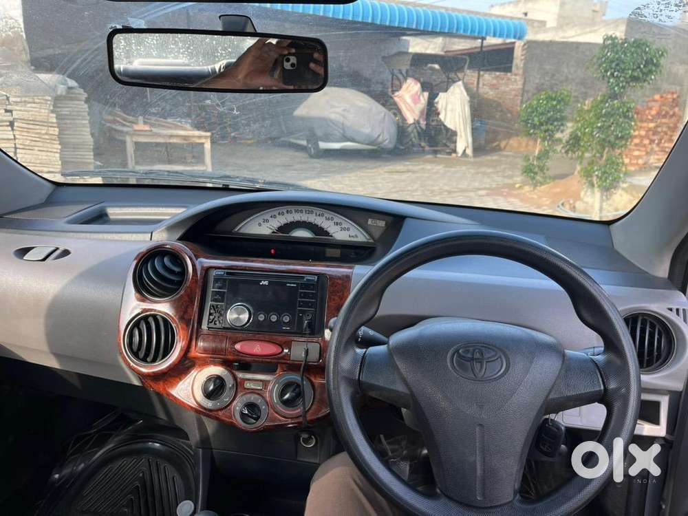 Toyota Etios 2012 Petrol Well Maintained