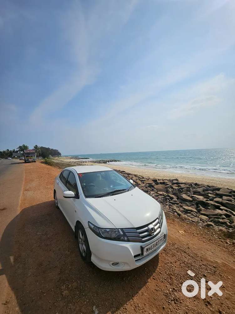 Doctor Driven Well Maintained Full Service Petrol Car