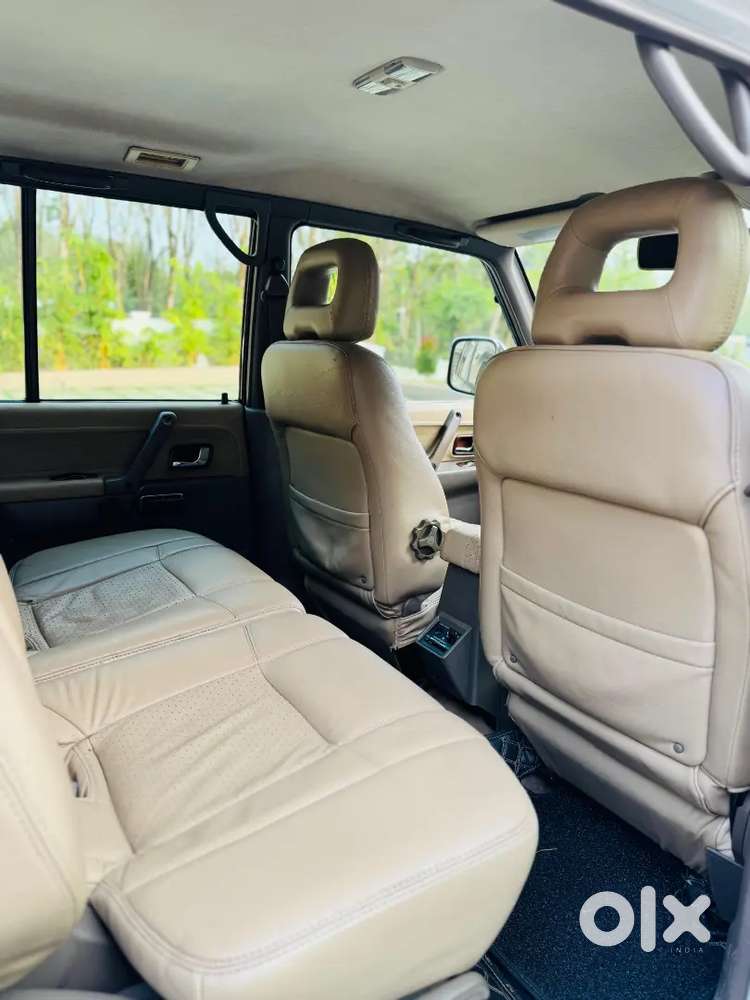 Mitsubishi Pajero 2012