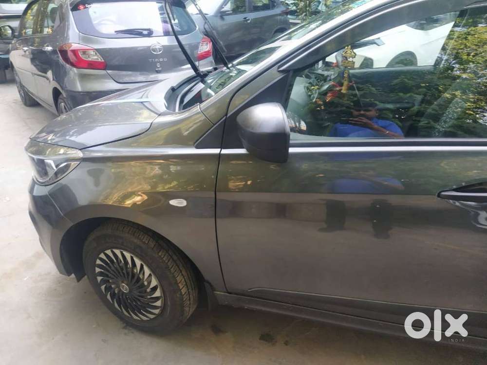 Tata Tiago Xe Petrol