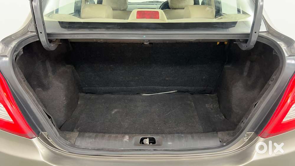 Maruti Suzuki Swift Dzire 1.3 Vxi, 2015, Petrol