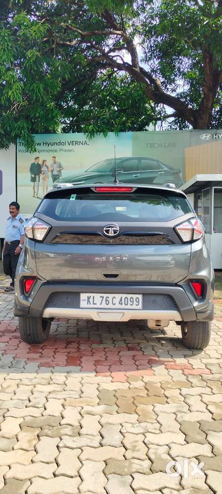 Tata Nexon 1.2 Revotron Xm (s), 2022, Petrol
