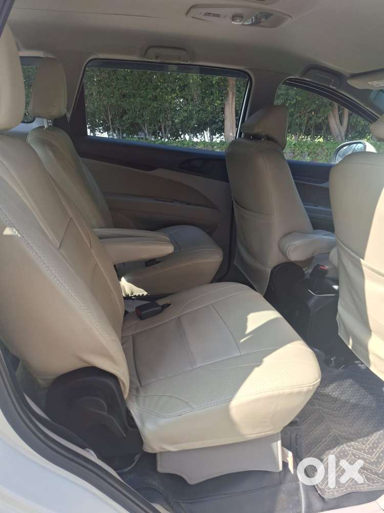 Mahindra Marazzo M4, 2019, Diesel