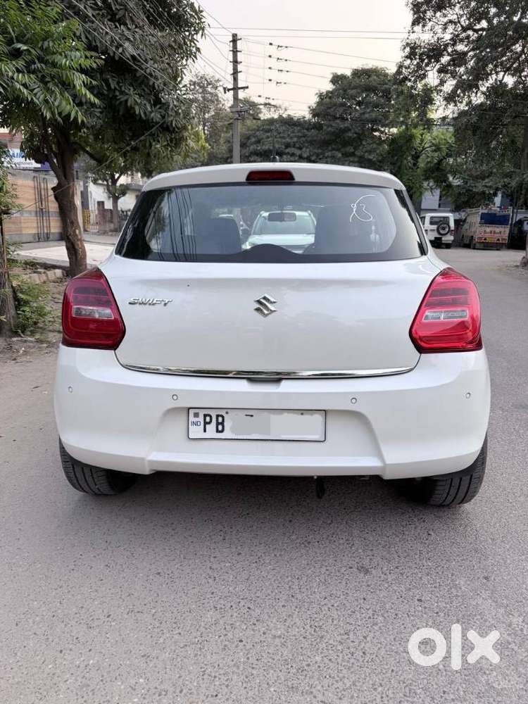 Maruti Suzuki Swift 1.2 Vxi (o), 2023, Petrol
