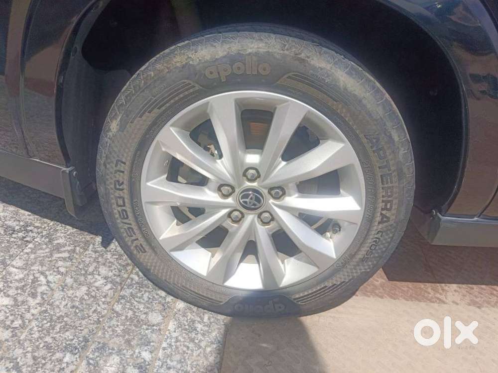 Toyota Innova Hycross 2.0 Vx Hybrid 7 Str, 2023, Petrol