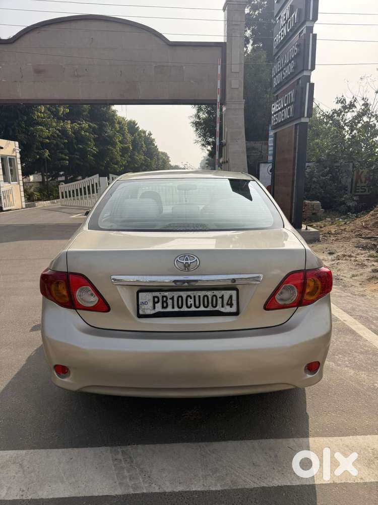 Toyota Corolla Altis 2010-2013 1.8 J, 2010, Petrol